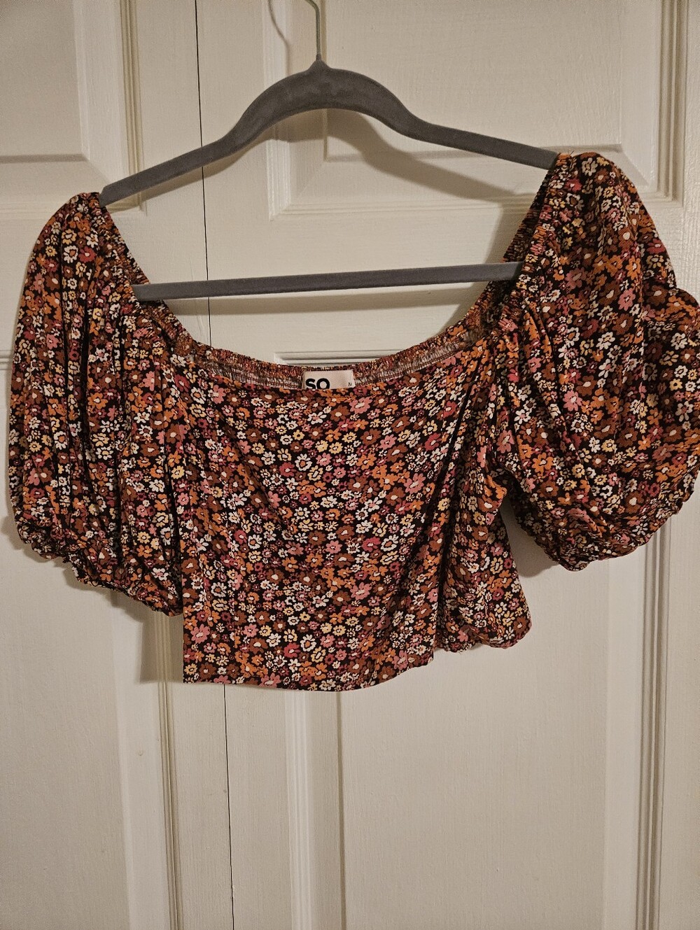 SO Floral Puff-Sleeve Crop Top — Medium